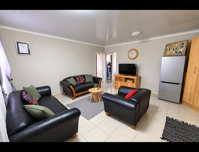 3 BEDROOM TOWNHOUSE FOR SALE IN KENLEAF